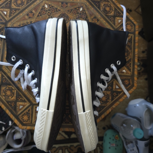 Converse Black High-Top Sneakers LEATHER Unisex Size 7 In Mens, 9 In Womens - Picture 14 of 16